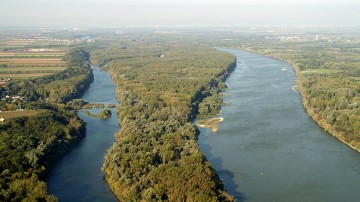 Nationalpark-Donau-Auen-Aerial-Donau-Auen-2_Nationalparks(c)Interspot-Film.jpg